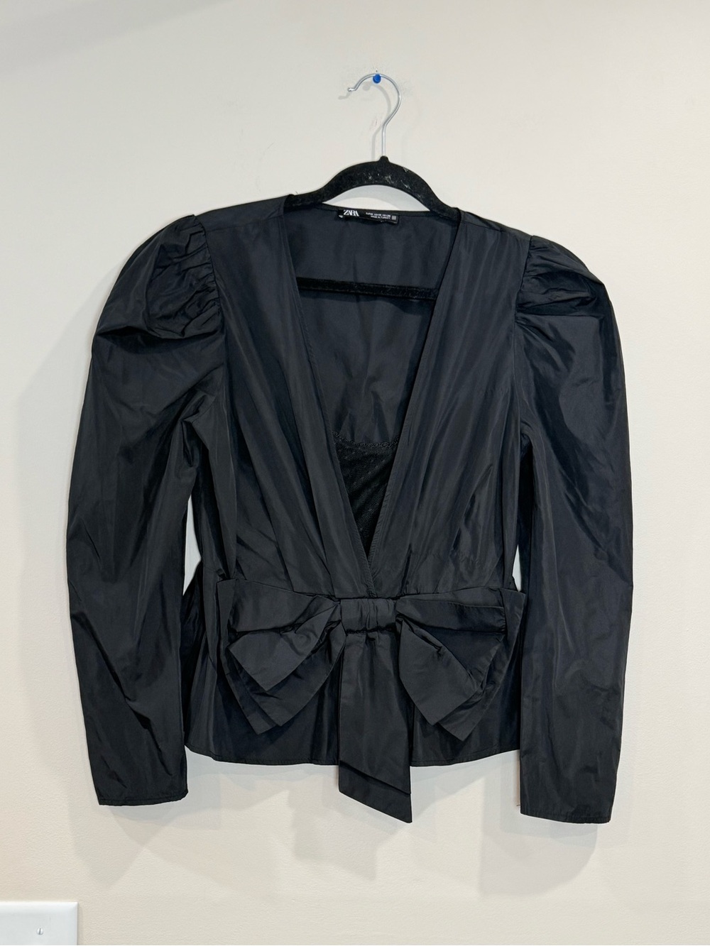 🔥NWOT Zara Women’s Black Puff-Sleeve Bow-Waist Blouse Size M🔥